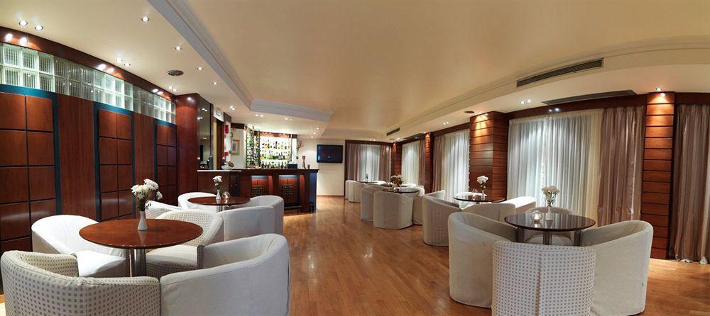 Blazer Suites Hotel Atena Exterior foto